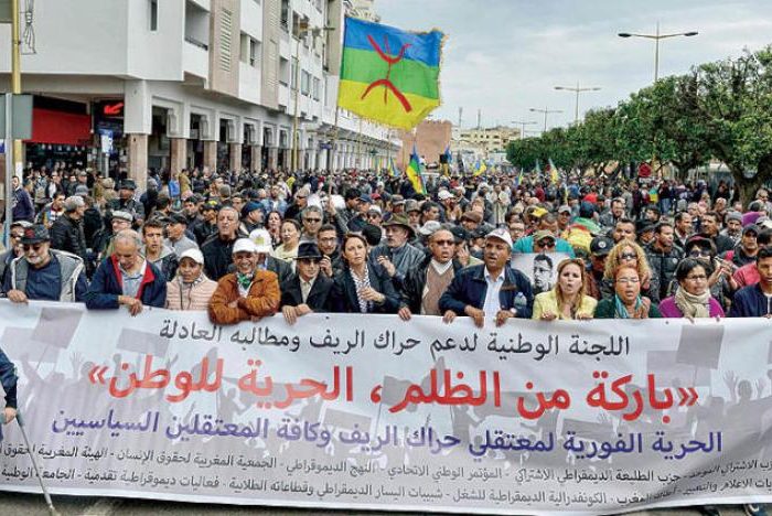 الحرية لا ينعم بها إلا الأحرار و لو كانوا خلف قضبان الظلم.